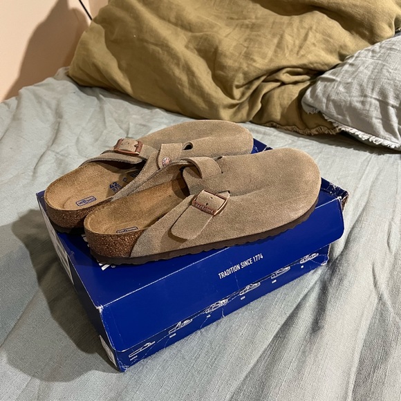 Birkenstocks Boston Clogs Taupe NWT - Picture 2 of 5